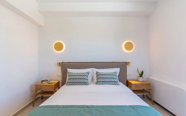 Platies Luxury Apartments Santorini