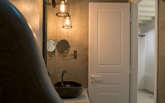 Cova Mykonos Suites