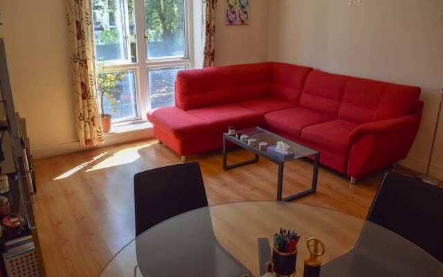 Vibrant 1 Bedroom Flat In Farringdon