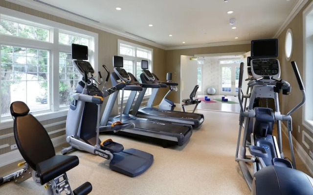 Madison Beach Hotel, Curio Collection by Hilton