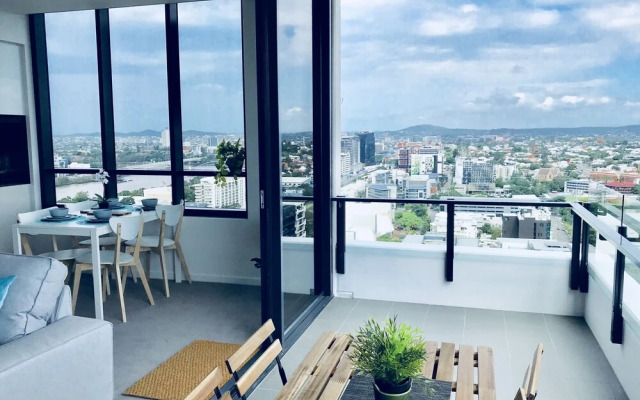Homely Apartment in South Brisbane