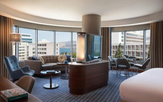 Renaissance Izmir Hotel