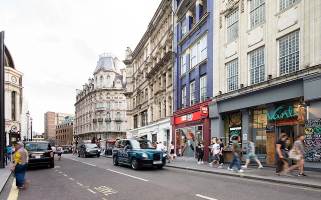 Hausd - Piccadilly Circus