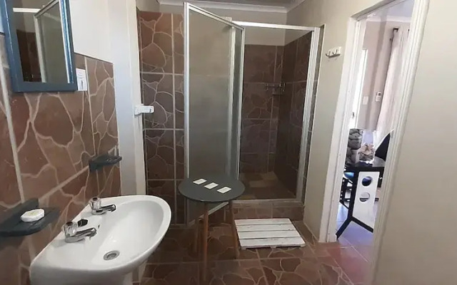 Potties Guest House