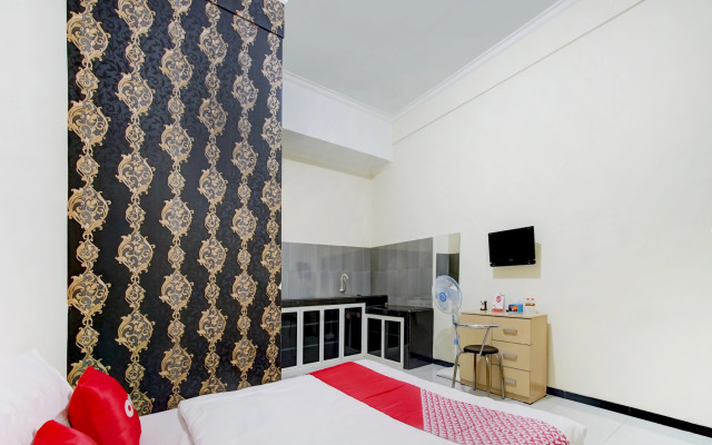 Capital O 90151 Guest House 180