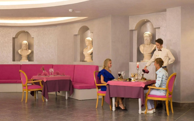 Royal Taj Mahal - All Inclusive