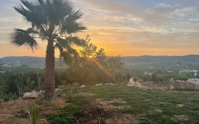 Golden Oasis Retreat in Silves