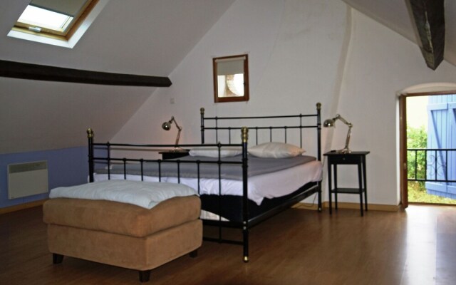 Cosy Holiday Home in Rémilly With a Terrace