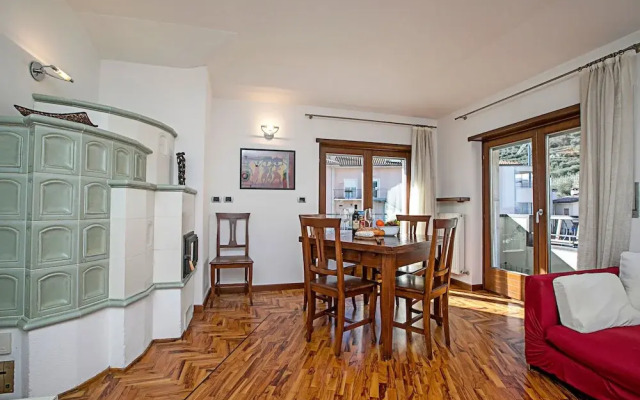 Paulie Apartment in Riva del Garda