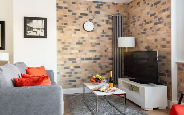 Platinum Apartment in Central Camden 9984
