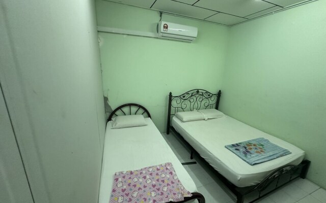 OYO 90881 Top Star Hotel