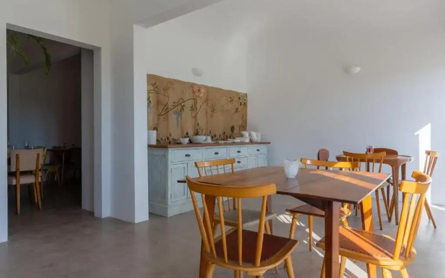 Cenoura-Brava Villas & Suites.