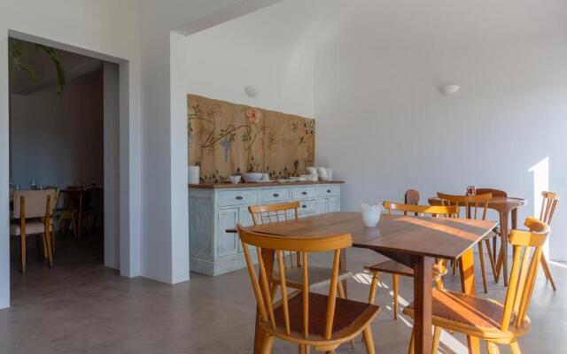 Cenoura-Brava Villas & Suites.