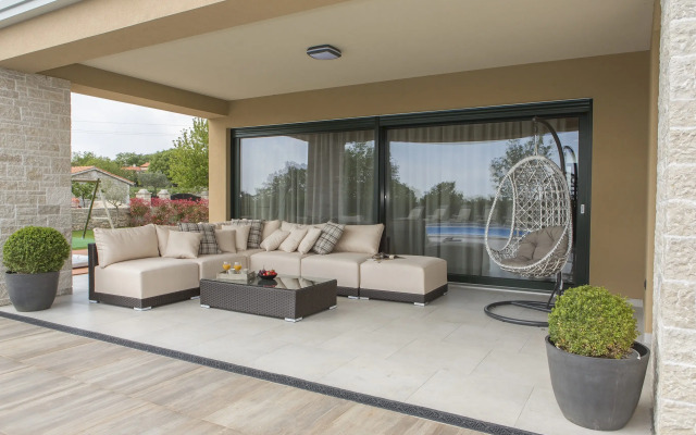 Spacious Villa With Private Pool and Jacuzzi in Porec