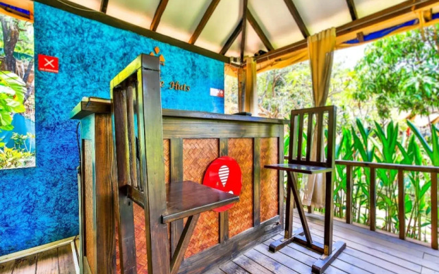 Vartys - The Hillside Huts