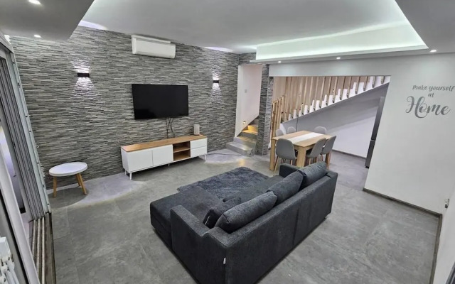 Rooftop Garden Jacuzzi Luxury Villa