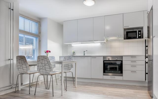 Kamppi Apartment At Eerikinkatu 43 - 5pax