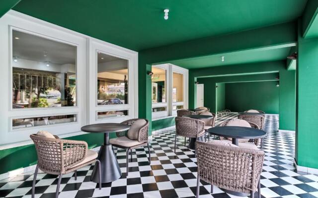 LIV The City Suites