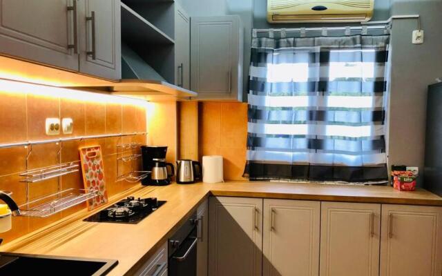 Ultra-central apart -3 ROOMS- Cathedral view VIC3
