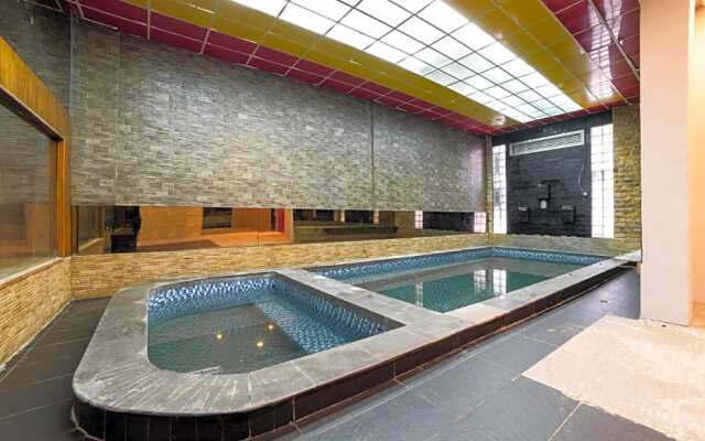 Glamour Hotel and Spa