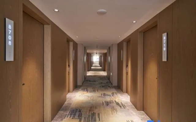 Echarm Hotel (Wuhan Hankou Railway Station Fanhai CBD)