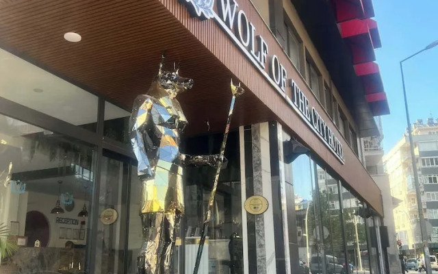 Wolf Of The City Hotel & Spa