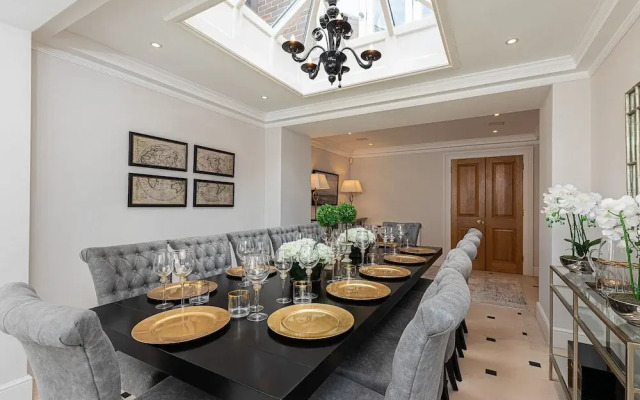Stunning 6-bed House Near Harrods in Knightsbridge
