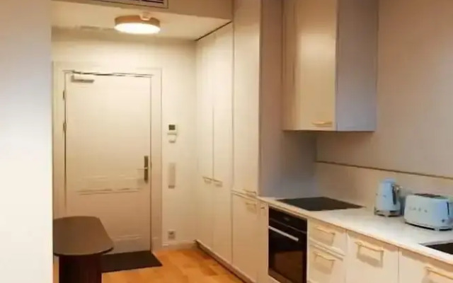 Roze Center Apartments