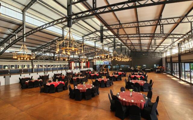 Safari Hotel & Convention Centre
