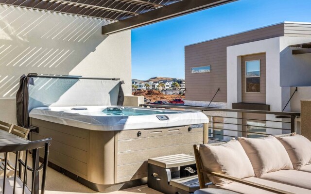 Sixteen Sandals 4 Bedroom Townhouse