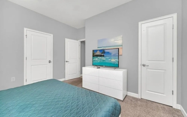 1569plunker 4 Bedroom Townhouse