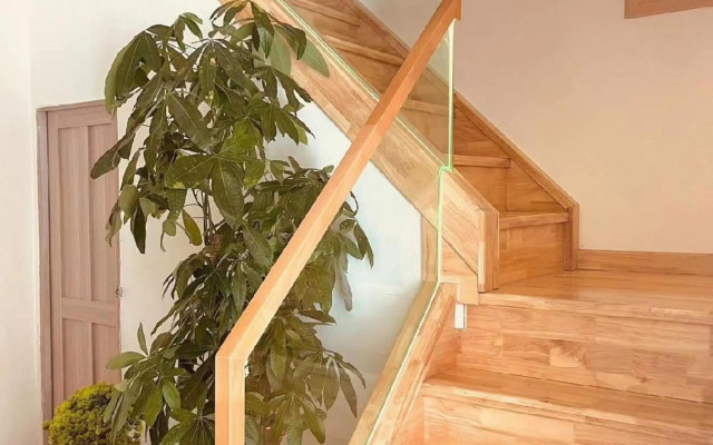 Ale Recluse Art Villa Hotel