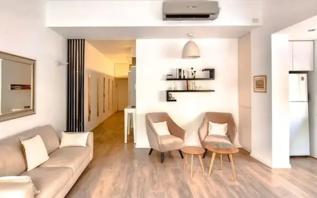 Rupin Nacre in Tel Aviv-yafo