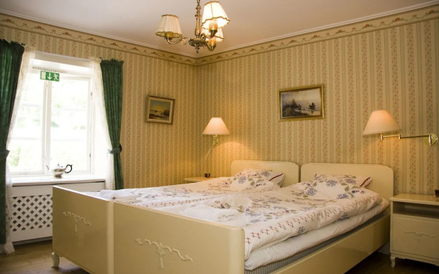 Garvaregården Hotel and B&B