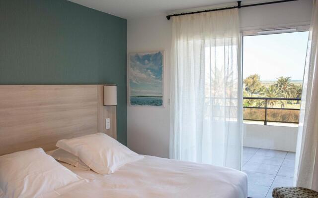 Apartment overlooking golf course, Horizon Golf Residence, St Cyprien