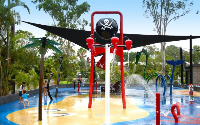 BIG4 NRMA Treasure Island Holiday Park