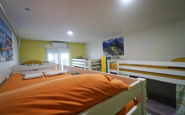 Oasis hostel