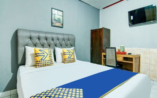 OYO 2690 Hotel Tampan