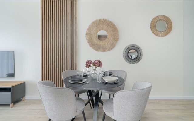 Apartment With 3 Bedrooms by Renters
