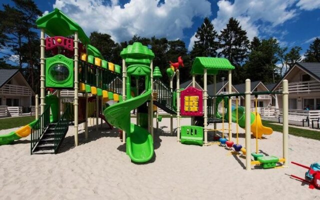 Holiday Park & Resort - Pobierowo