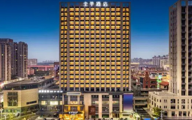 JI Hotel (Xinyangshi Zhengfu Wanda Plaza)