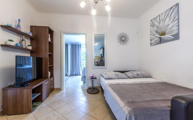 Stunning Apartment in Kastel Novi With 1 Bedrooms, Wifi and Outdoor Swimming Pool