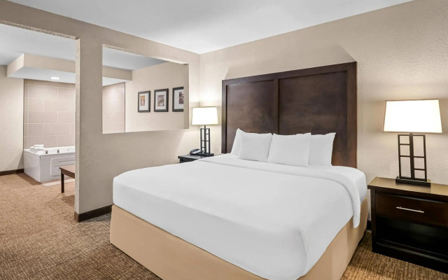 Comfort Inn & Suites