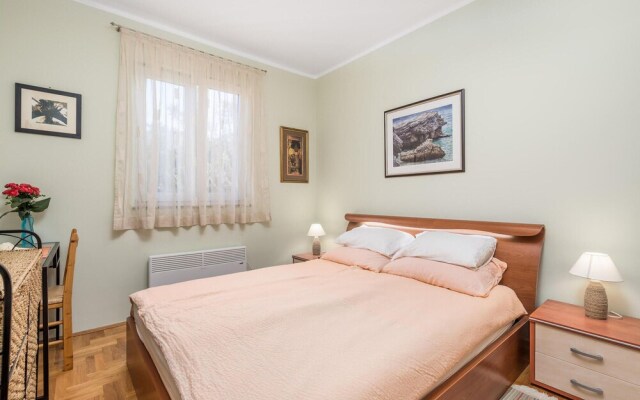 Nice Apartment in Rab With Wifi and 2 Bedrooms