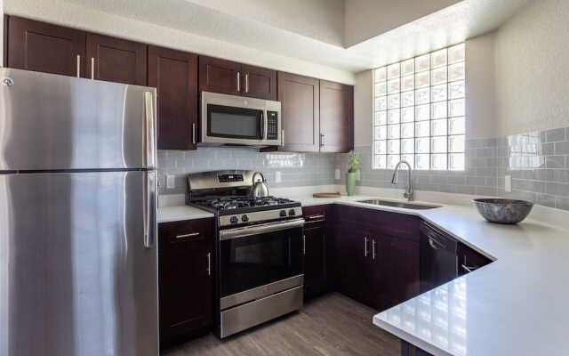 Domio Tempe Trendy 2BR Gym