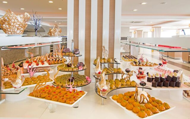 Palm Wings Beach Resort & Spa Kusadasi- All Inclusive
