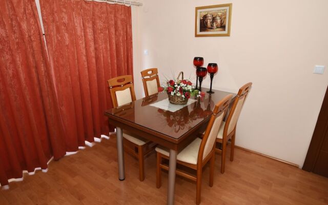 Darni Central Apartments