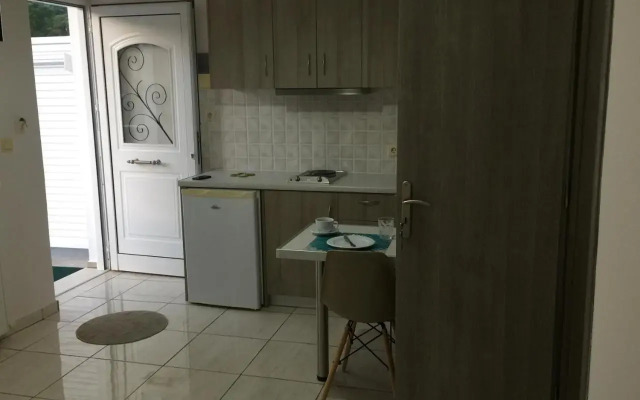 villalithos studio 2