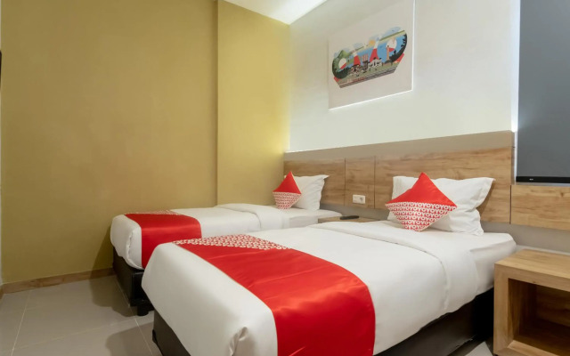OYO 3159 Festive Inn
