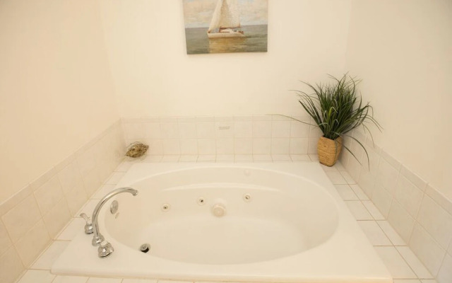 Dunes #115, Kern - 3 Br Condo